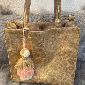 America & Beyond Stylish Gold Leopard Print Tote Bag